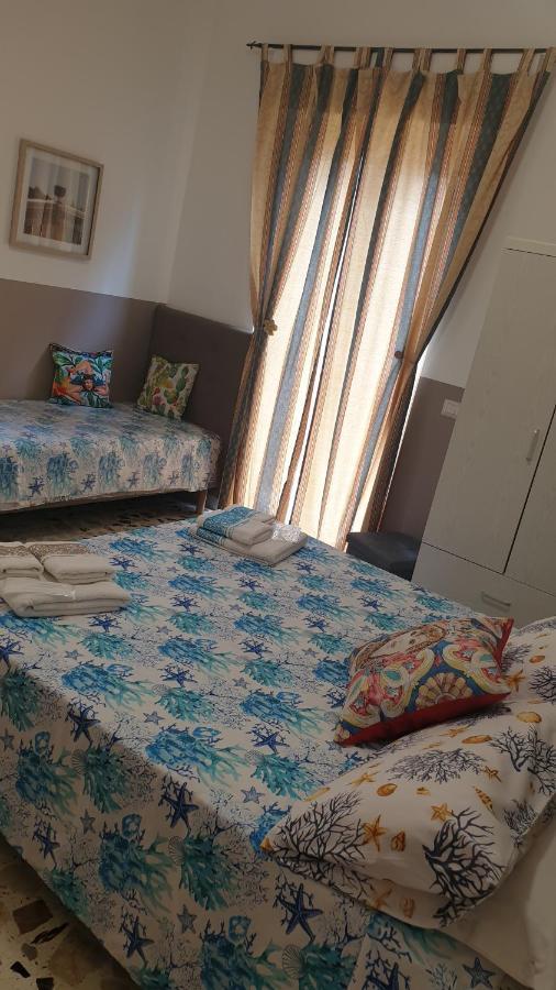 I Mori In Campidoglio Affitta Camere SantʼAgata di Militello Exteriör bild