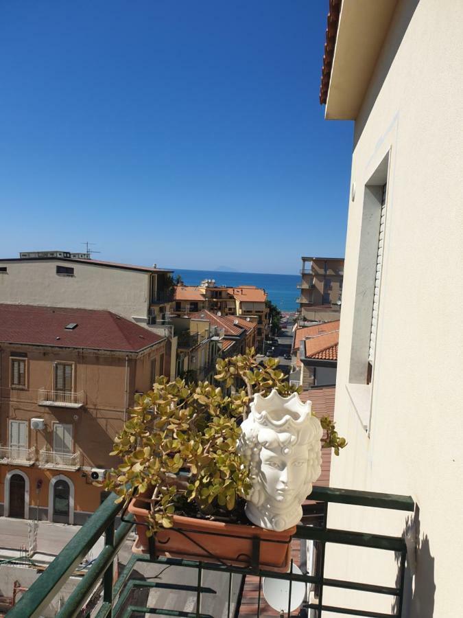 I Mori In Campidoglio Affitta Camere SantʼAgata di Militello Exteriör bild